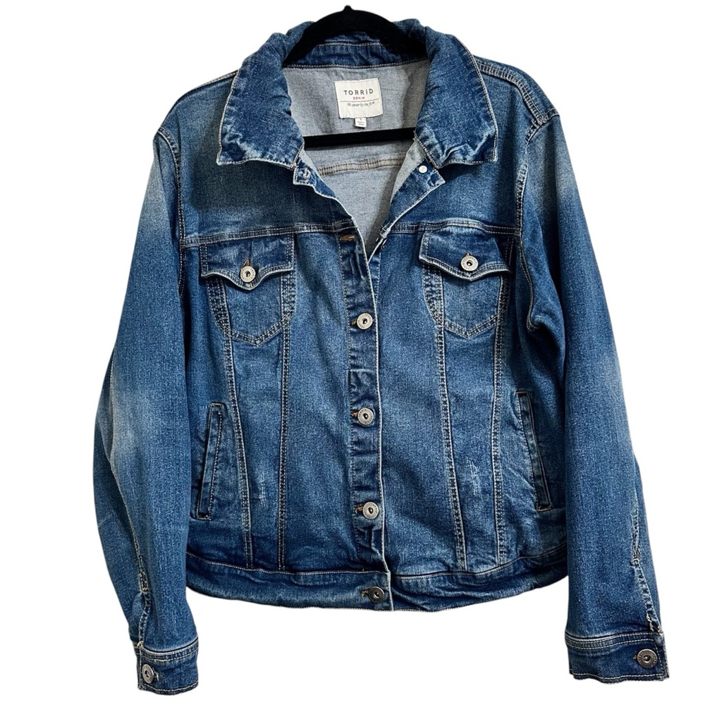 TORRID STRETCH‎ TRUCKER JEAN DENIM JACKET 1X (14-16)
